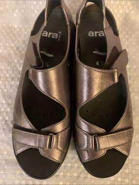 Ara Maya Titan Metallic Open-Toe Comfort Sandals, women’s size 4.5.